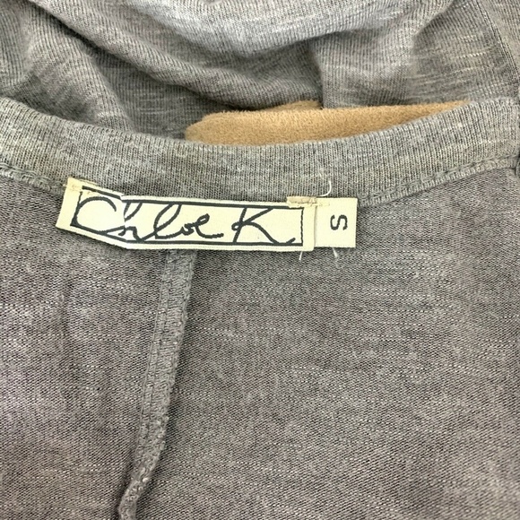 Chloe K Top Suede Sleeves Gray Tan - Picture 5 of 7